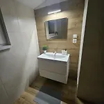 Nove Byvanie Blizko Piestan A Noveho Mesta Nad Vahom Pre 6 Osob بيت للعطل *