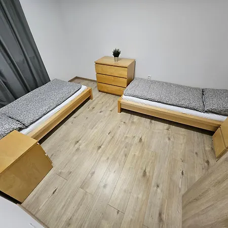 Nove Byvanie Blizko Piestan A Noveho Mesta Nad Vahom Pre 6 Osob Prázdninový dům *